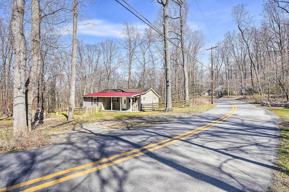 Charming Home With Yard Near Shenandoah River! - Property Image 8