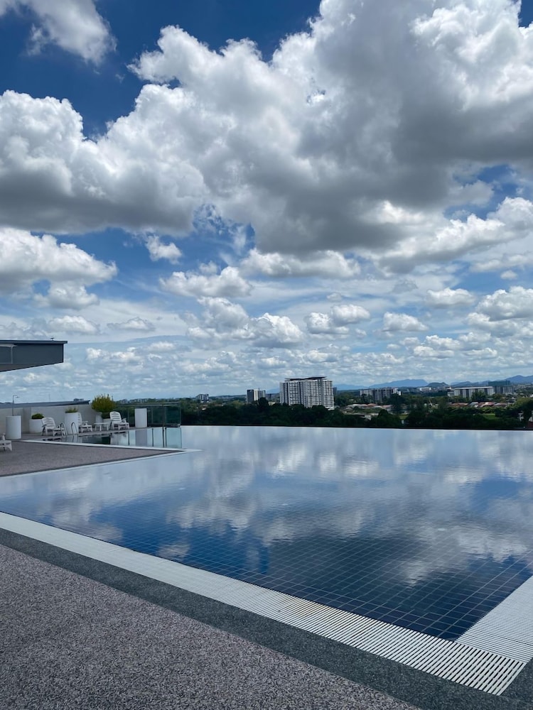 Minimalist Bliss, Kuching City, Washer Included