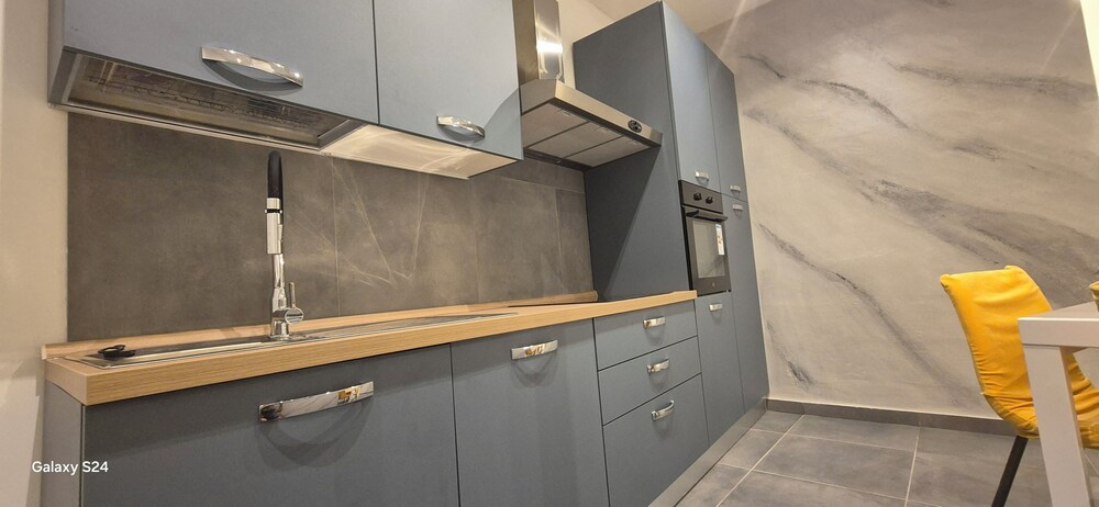B & B Malì