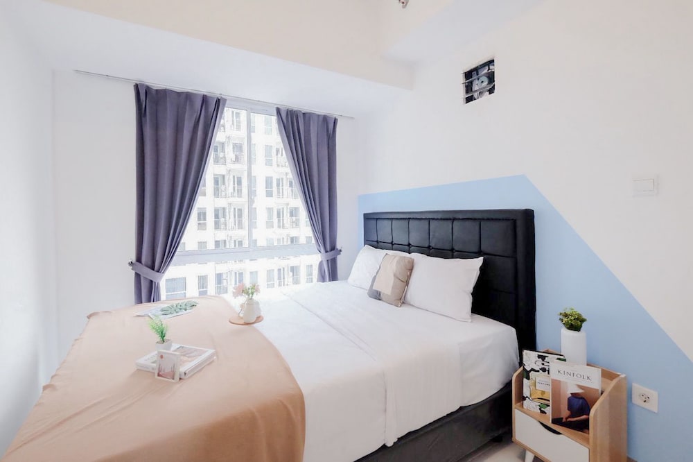 Blue Accent Minimalist 2Br At Tokyo Riverside Pik 2 Apartment