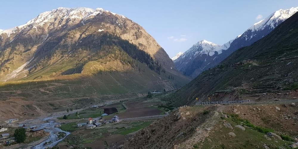 Pine Top Resort Batakundi