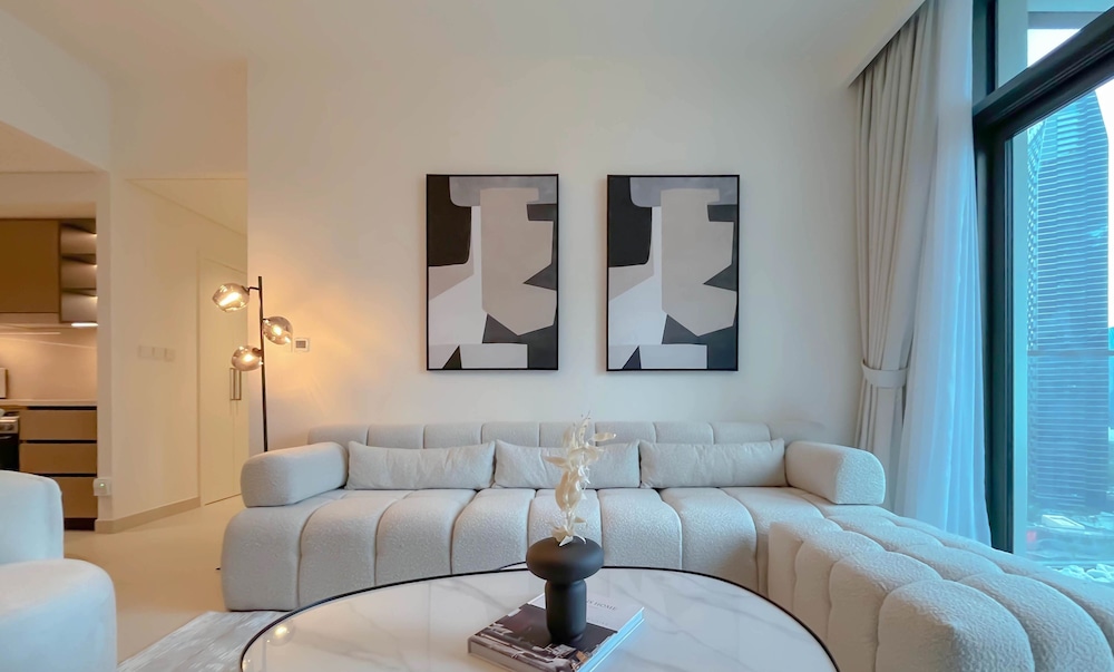 Burj Crown Luxury 3bedroom Balcony & View