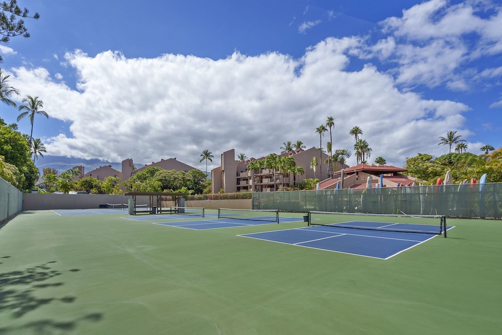 Kamaole Sands 3-406 - Modern Kitchen, Large Lanai, Enclosed Private MB, Split AC