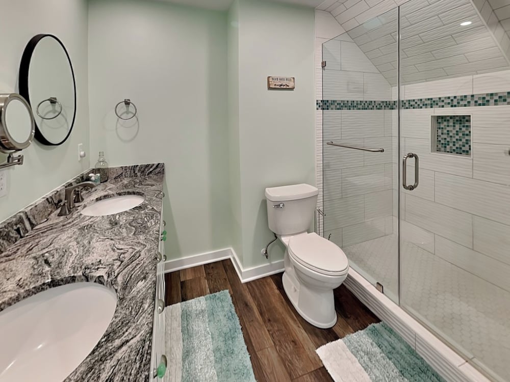 Salty Seahorse by Topsail Realty