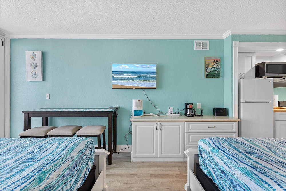 Pirates Cove 221