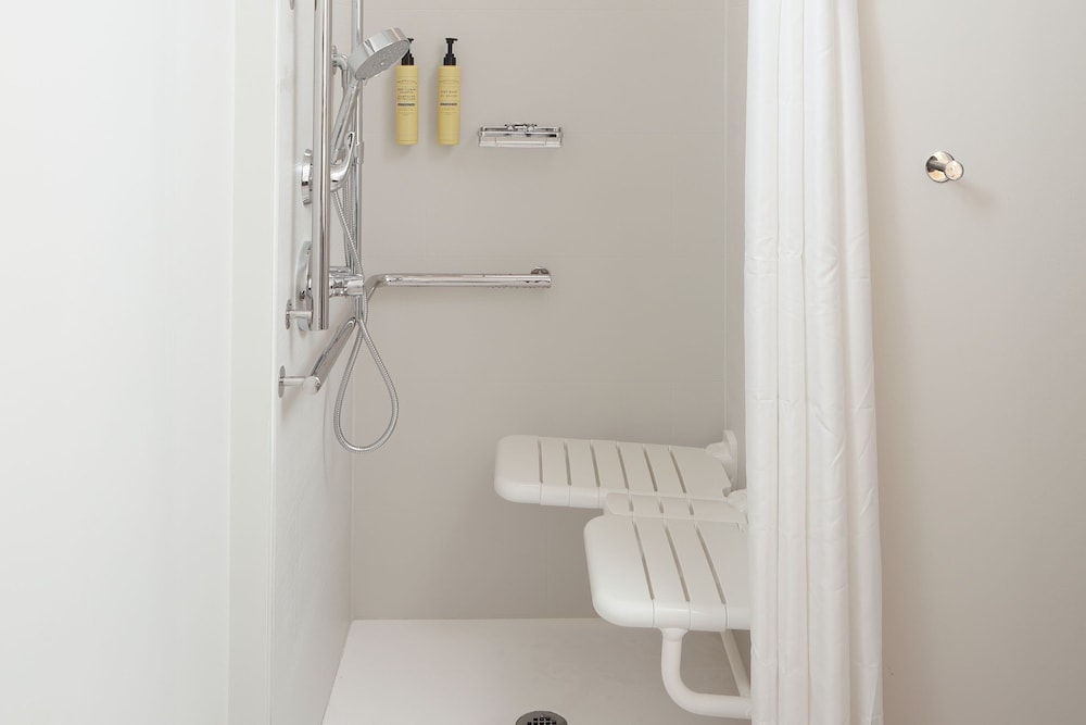 Fort Myers Vacations - Element Charlotte Uptown - Property Image 3