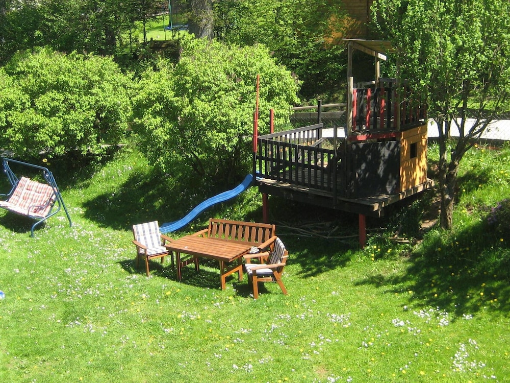 Photo 10