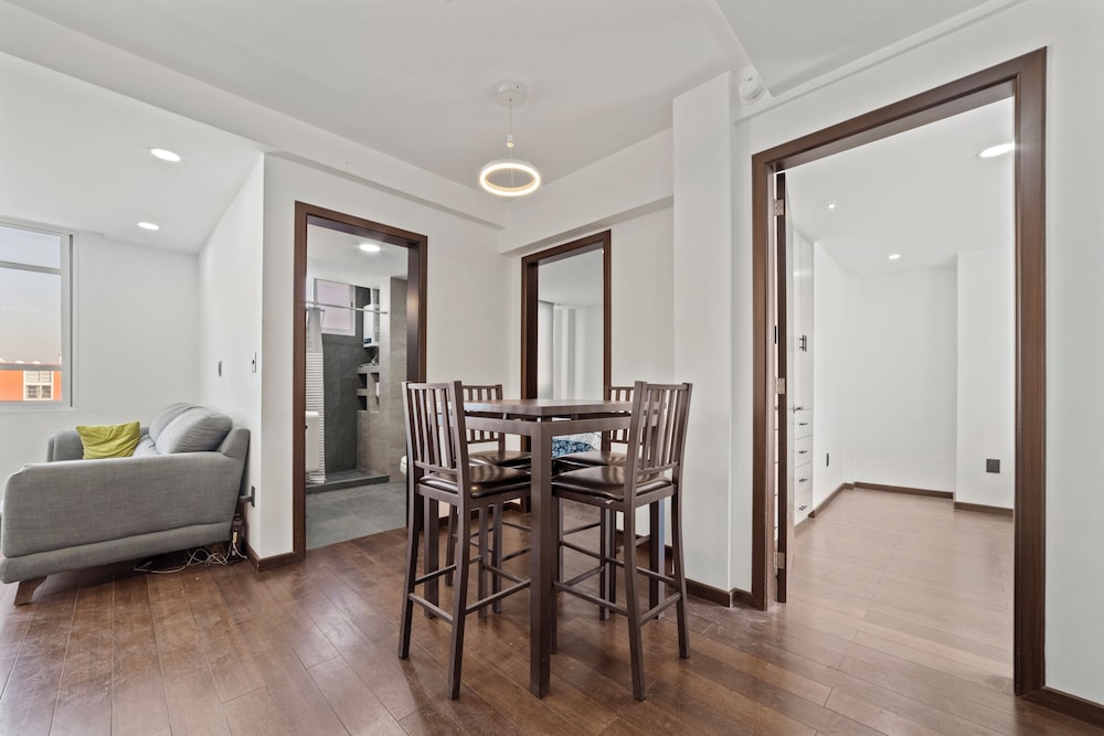 Spacious Flat with 2 Bedrooms in CDMX