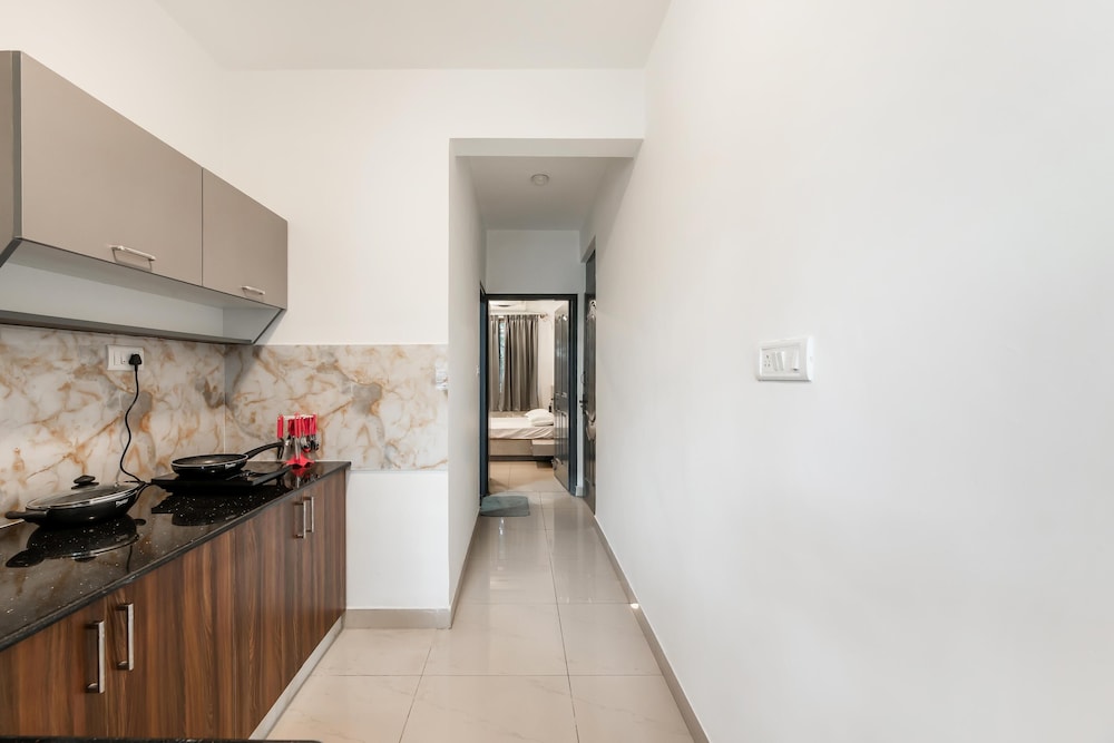 Diamond Suites Service Apartment