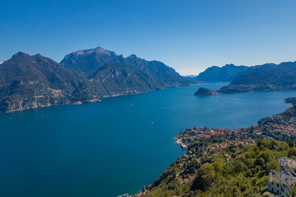 Villa La Volpe Plesio view 2