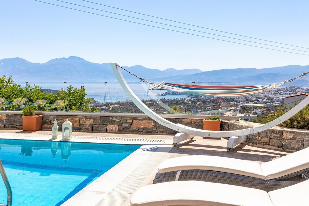 Villa Friends With Private Pool