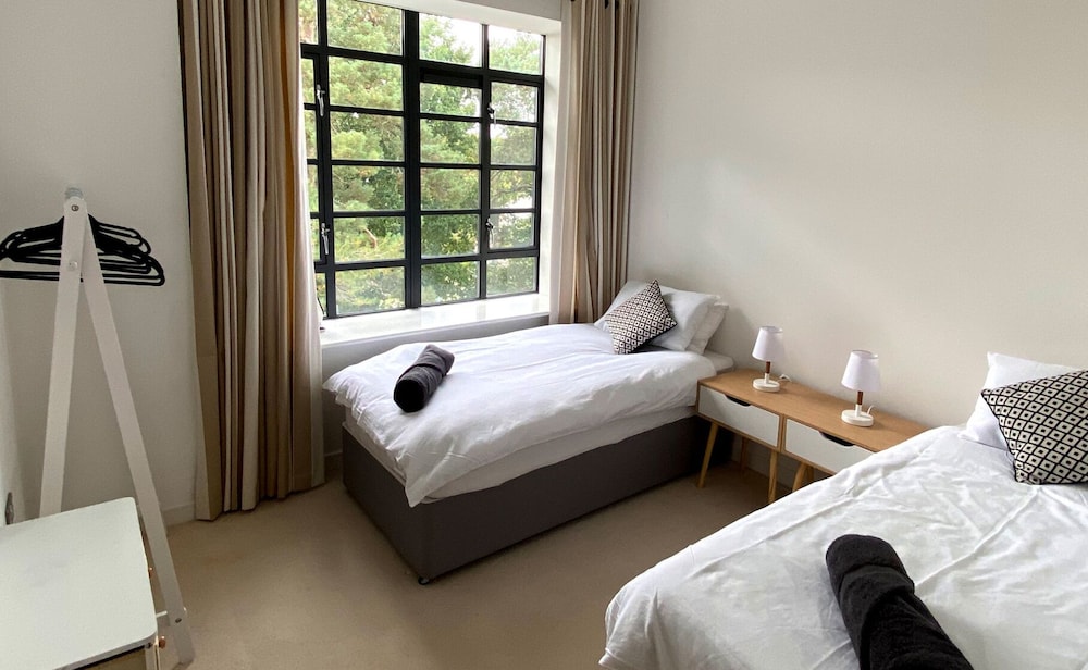 Continental Apartments at Wallis Square with Parking, WiFi & Netflix view 3