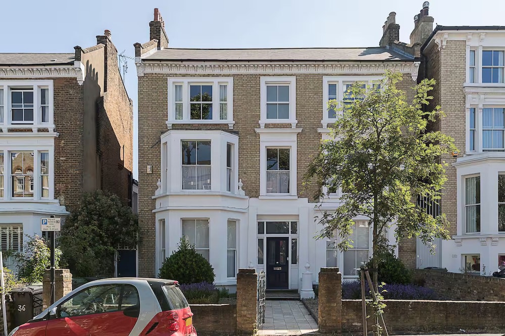JOIVY Charming 1-Bedroom Flat with Patio