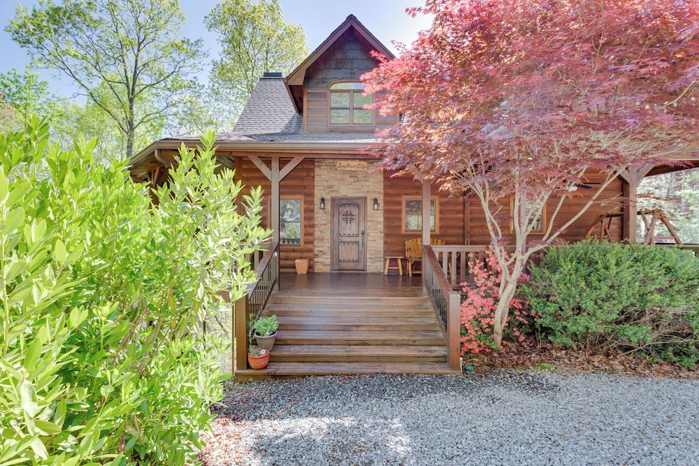 Ellijay Hideaway w/ Hot Tub, Views & Game Room! view 4