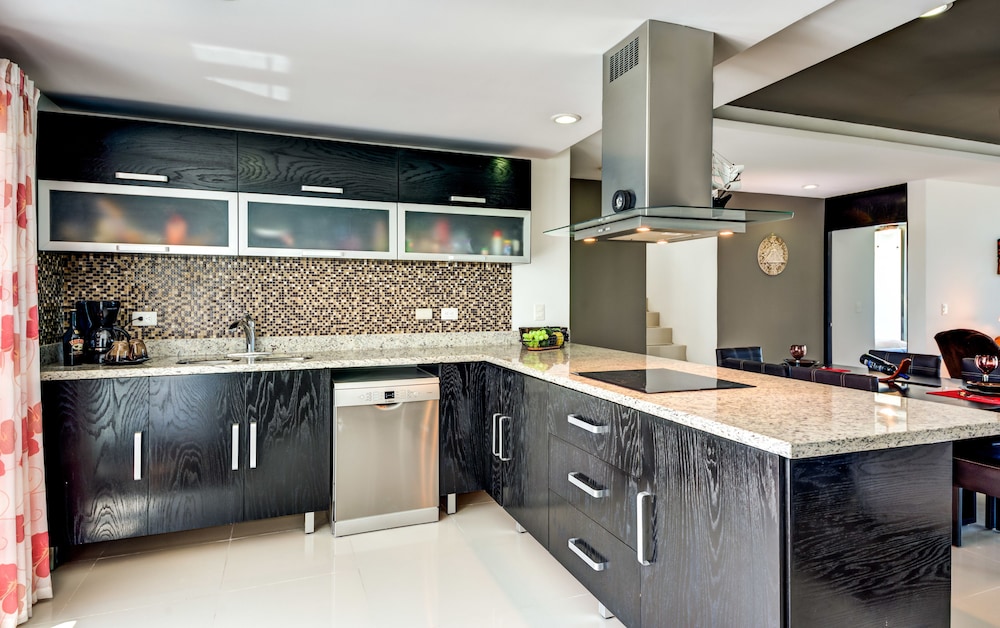 Acacia Condos