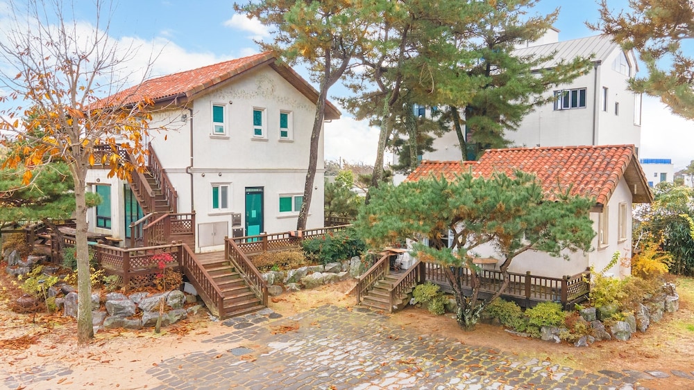 Gyeongju Clearmorning Petfriendlypension