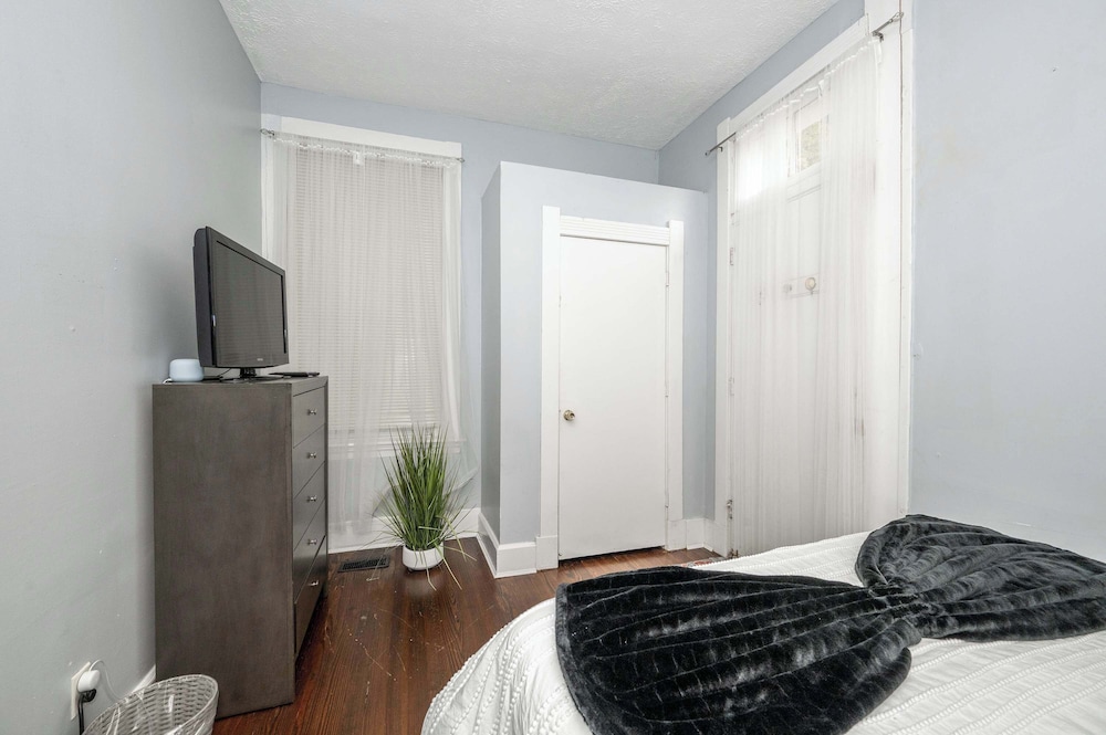 Queen City Suites For 7