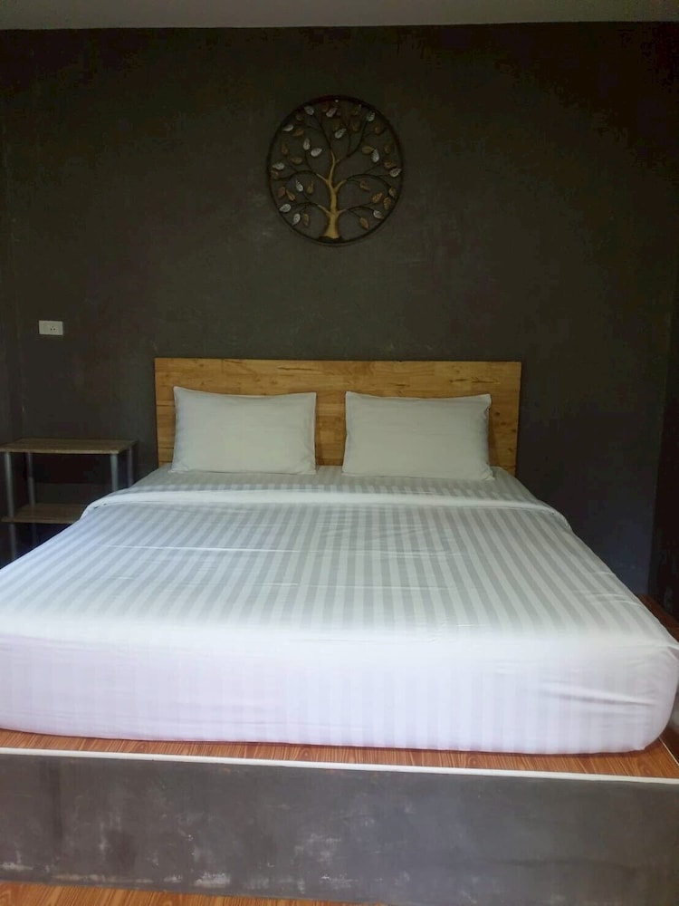 Phawaeng Resort