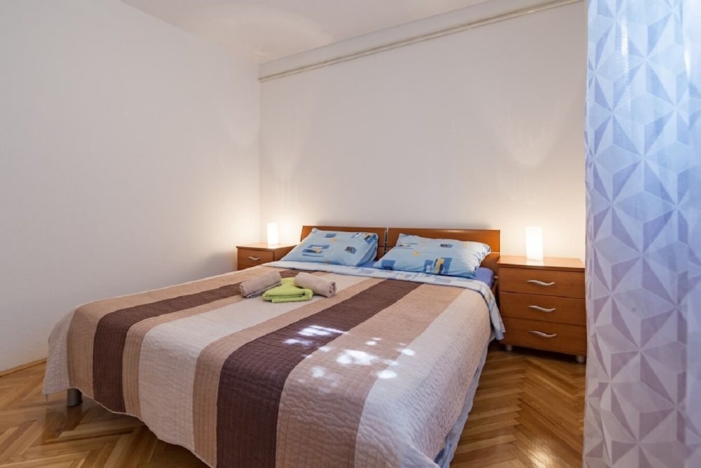 Petar - Great Location Close to the sea - A1 Donji view 3
