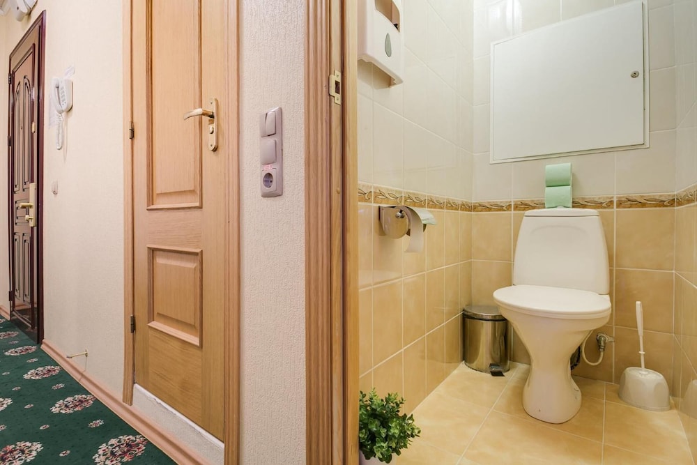 41 Orekhovo 3 Bedroom Apartment near Tsaritsyno Park