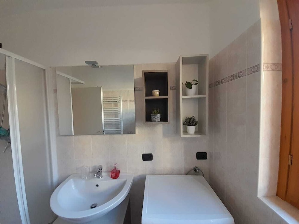 Marco Apartment - Holiday Apartment Luino