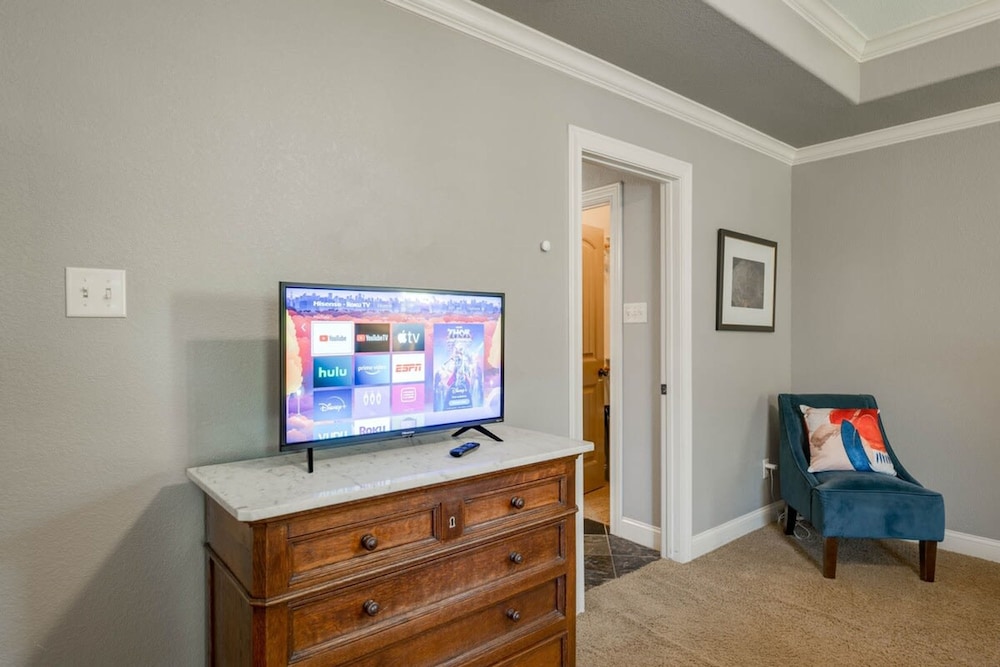 4bed 3bath Close2a M Santa s Wonderland Hospital L2 EV