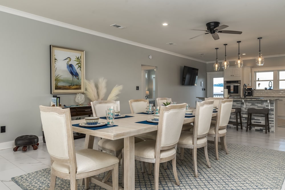 Bay Breeze - 2420 Bienville 4 Bedroom Home