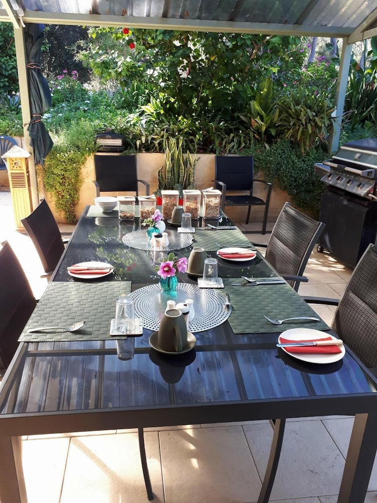 Devonleigh Bed & Breakfast