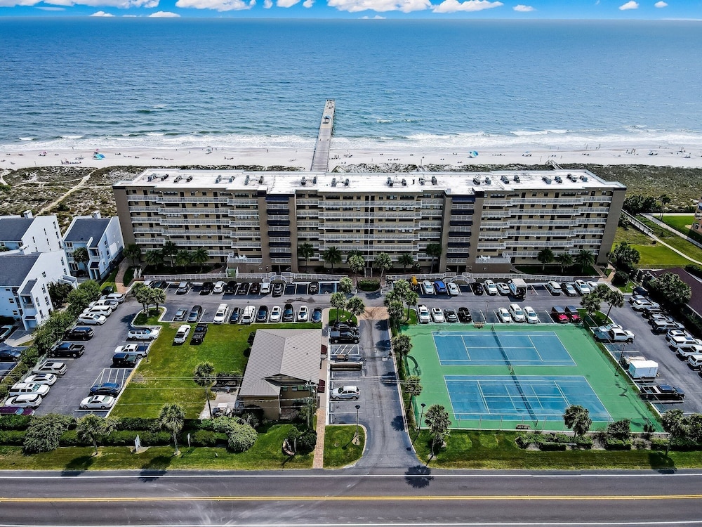 Fernandina Beach Vacations - Enchanting Ground Unit Condo Few Steps Away from the Ocean Side by RedAwning - Property Image 53