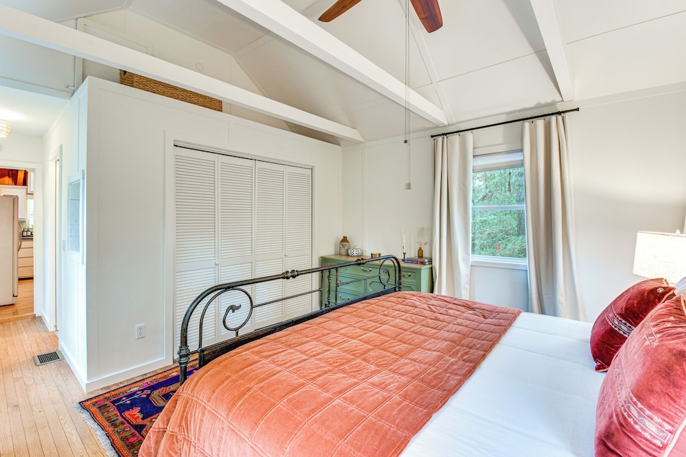 1 Mi to Beach: Lake Rabun Home w/ Carriage House