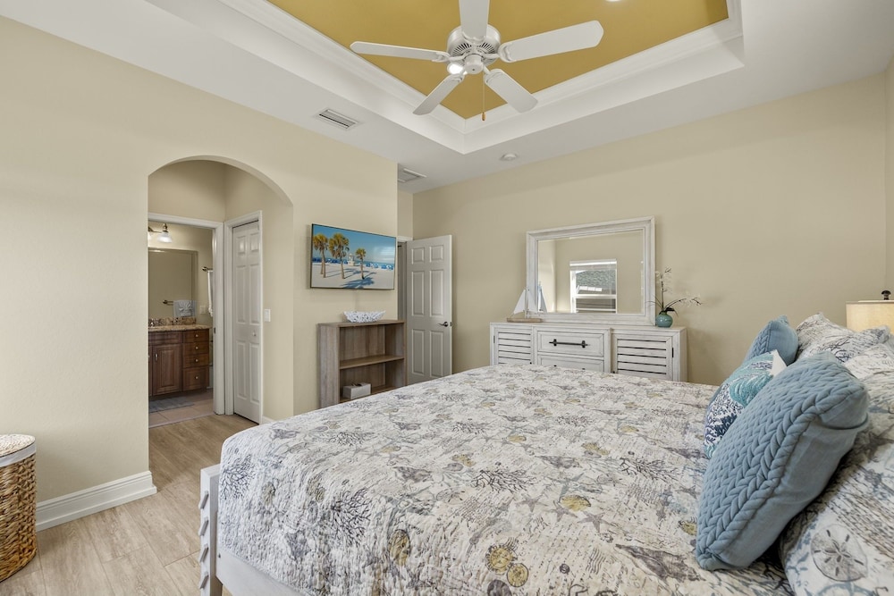 241 Oasis Pearl: 3br Pool Home! 3 Bedroom Home