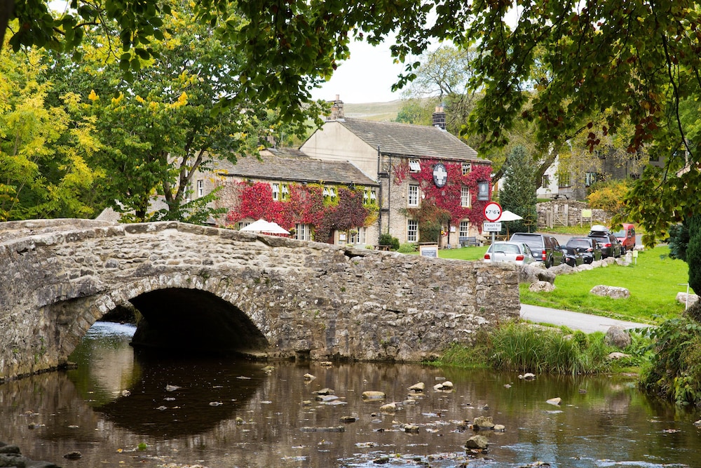 Lister Arms