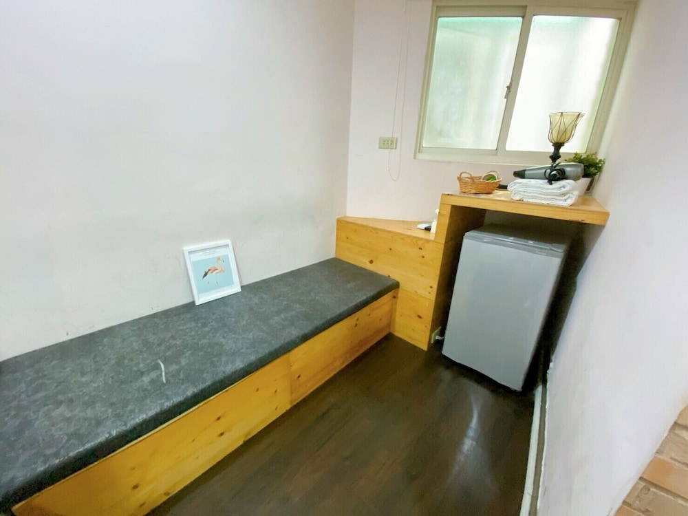 Feng Chia Easy Home