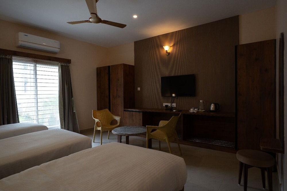 MSB Silver Spring Resort