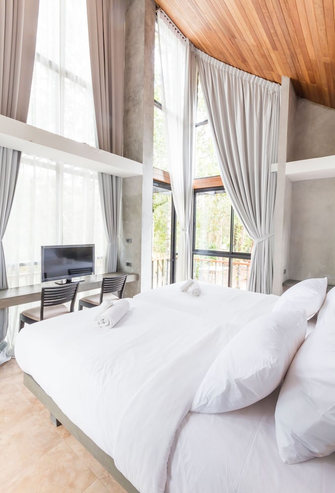 Villa Thalanena By The Beach