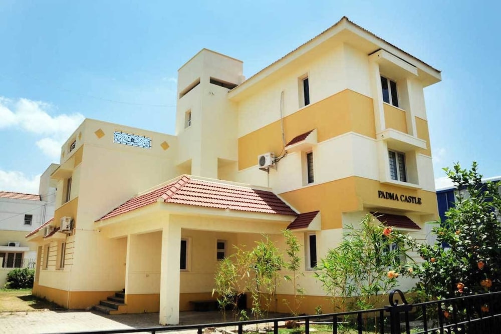 Home Stayz - Service Apartment