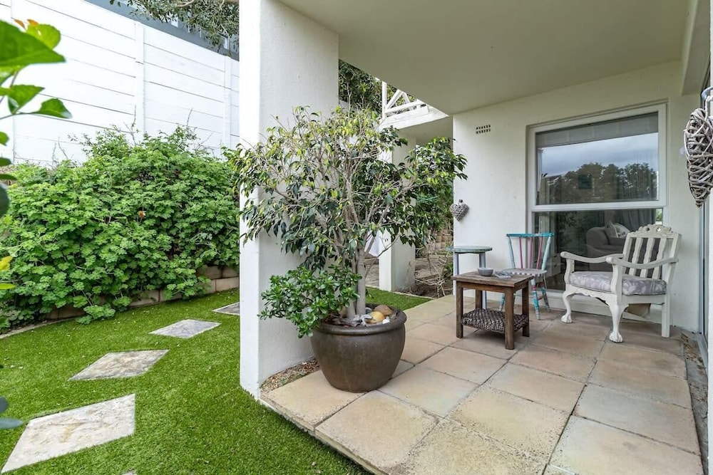 3 Bedroom Family Home - Houtbay