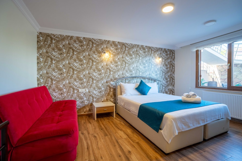 Cunda Giritlioğlu Otel Yetişkinlere Özel +12 - Image 24