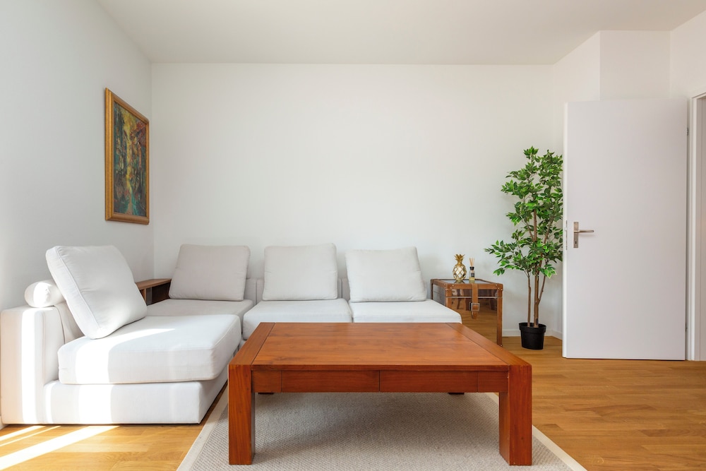 KAYA Zurich Elisabethenstrasse