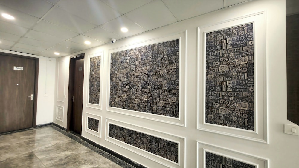 Hotel HomeAste 001 Near Yashobhoomi Convention Center