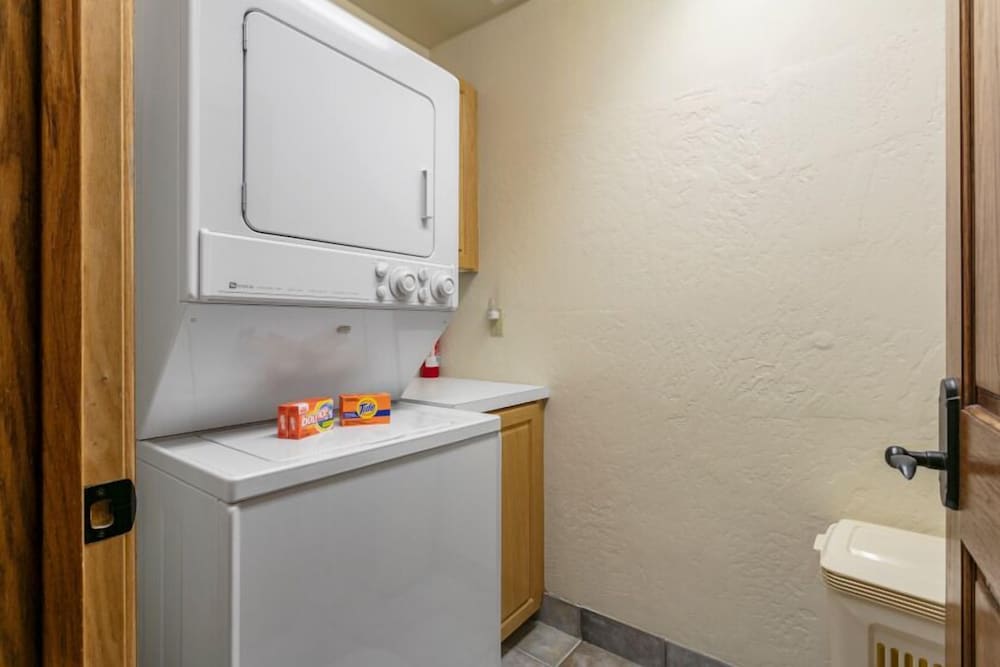 Trail's End Lodge - 4 Bedroom Residence w/ Spa #13 4 Condo