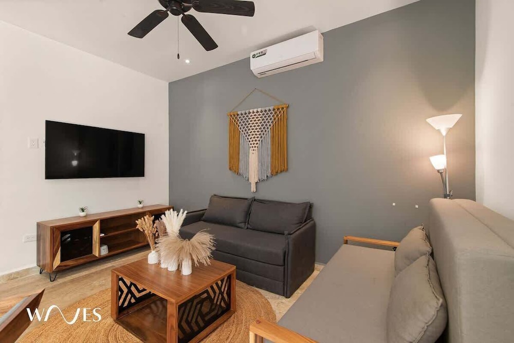 Great Located W/private Pool + Fully Equipped Gym