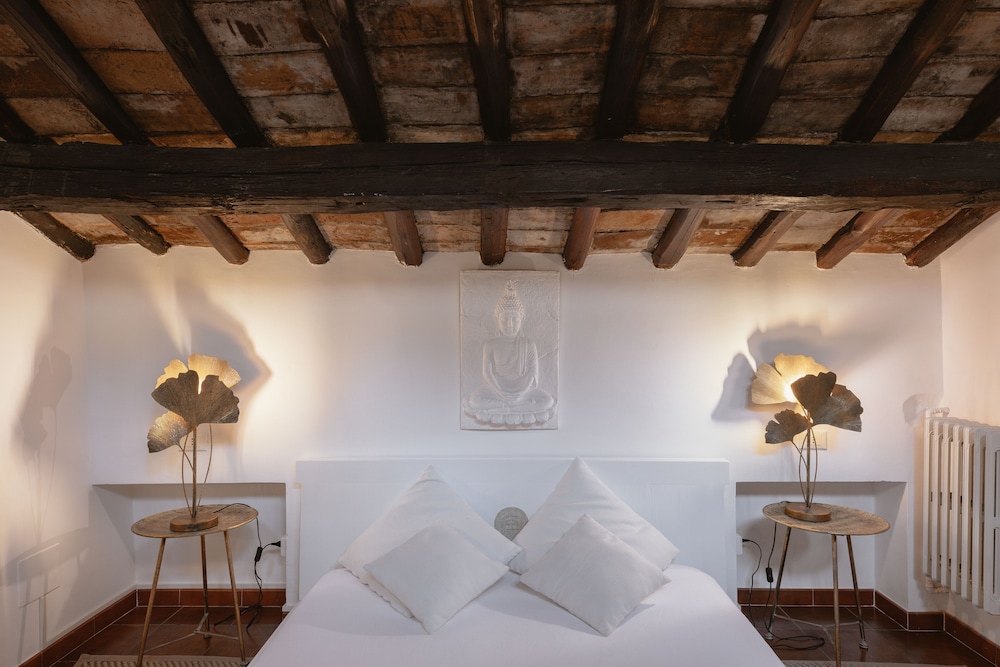 Navona Home