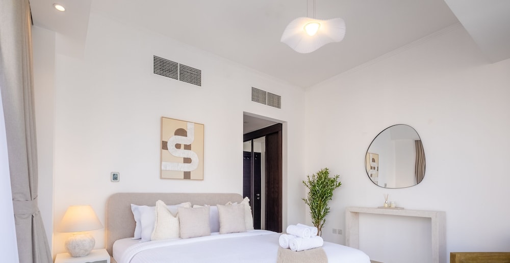 LUX The Silverene Marina View Suite 4