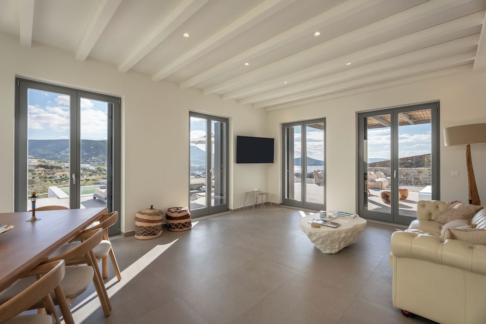 AVERA VILLAS