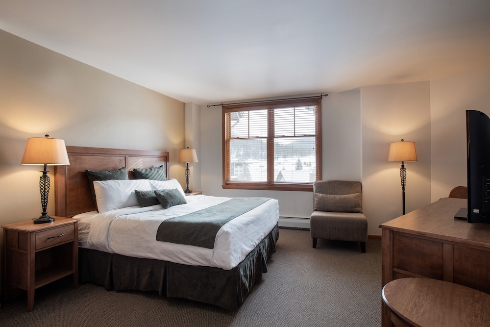 Two Bedroom Condos at Zephyr Mountain Lodge - Winter Park CO