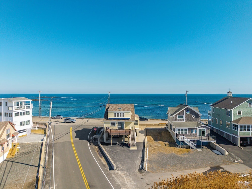 Oceanfront Front Porch Back Deck Kitchen