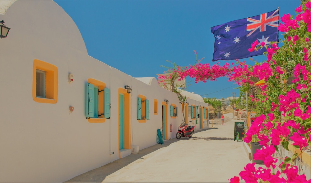 Santorini Camping & Hostel