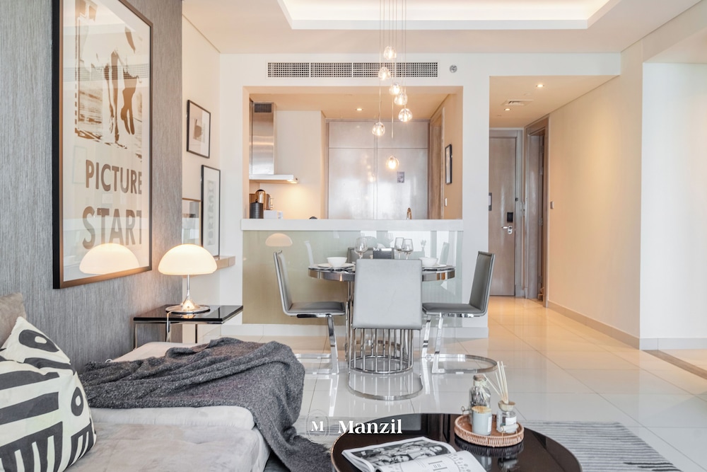 2BR Apt at Paramount with Stunning Views