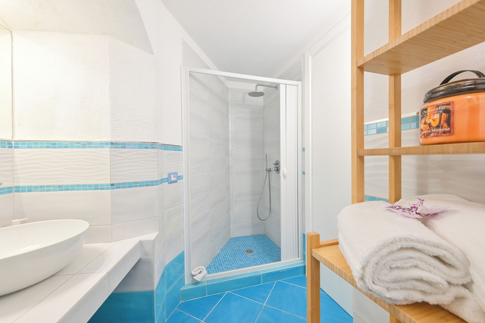 Chiaia Di Rose Rooms & Apartment